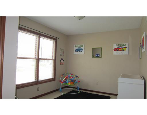 54944 Sunray Dr W, Osceola, IN 46561 photo 10