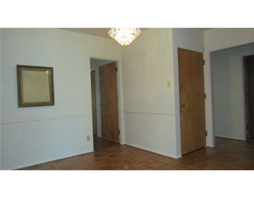 1307 Prospect Dr, Mishawaka, IN 46544 photo 4