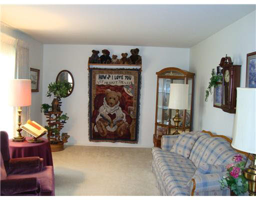 51352 Sandyridge Ln, South Bend, IN 46628 photo 4