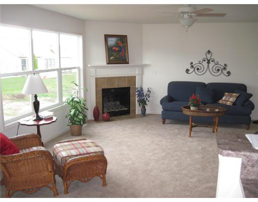 2007 Rambling Rose Ln, Mishawaka, IN 46544 photo 2
