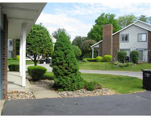 18130 Field Ct, South Bend, IN 46637 photo 4