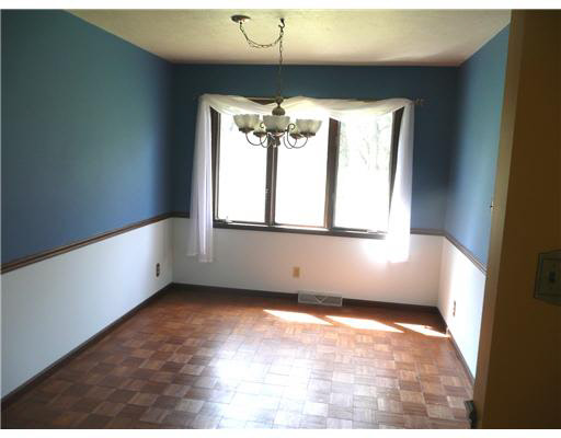 21490 Ravenna Dr, South Bend, IN 46628 photo 3