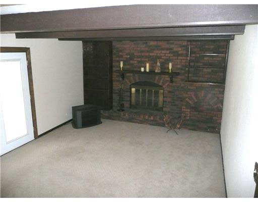 21490 Ravenna Dr, South Bend, IN 46628 photo 5