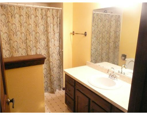 21490 Ravenna Dr, South Bend, IN 46628 photo 10