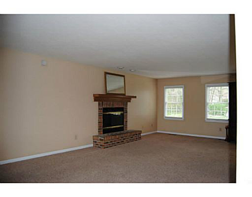12318 Rodeo Ct, Granger, IN 46530 photo 4