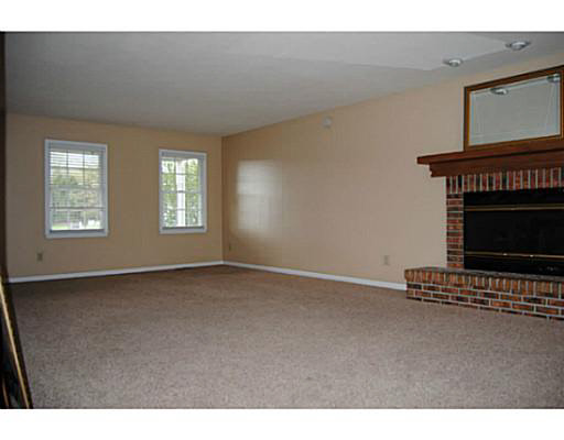 12318 Rodeo Ct, Granger, IN 46530 photo 3