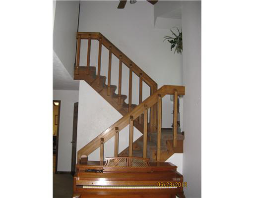 50688 Country Knolls Dr, Granger, IN 46530 photo 7