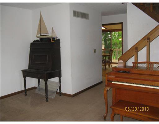 50688 Country Knolls Dr, Granger, IN 46530 photo 10
