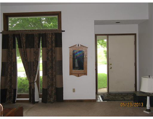 50688 Country Knolls Dr, Granger, IN 46530 photo 4