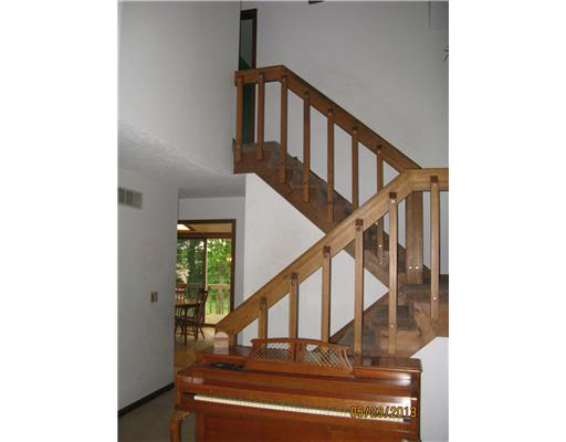 50688 Country Knolls Dr, Granger, IN 46530 photo 9