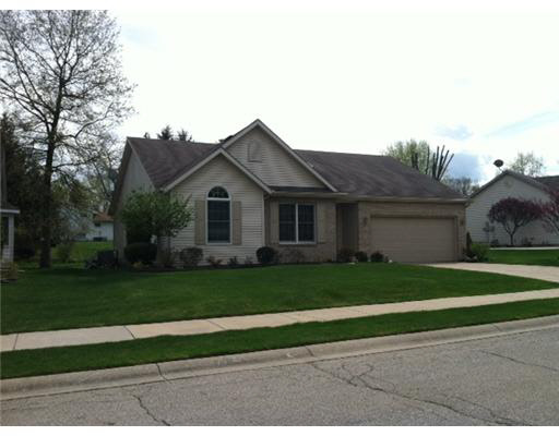 1220 Apple Ridge Ct, South Bend, IN 46614 photo 1