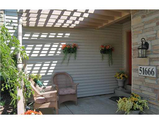 51666 Trowbridge Ln, South Bend, IN 46637 photo 2