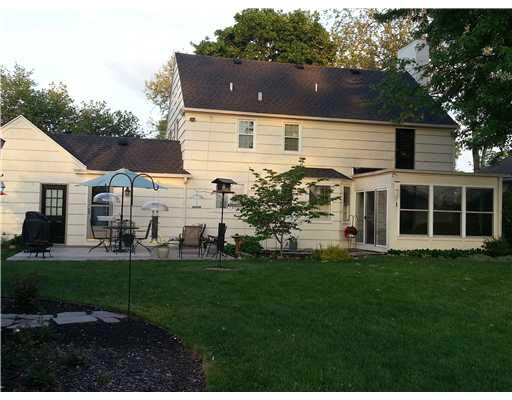 417 Miami Club Dr, Mishawaka, IN 46544 photo 2