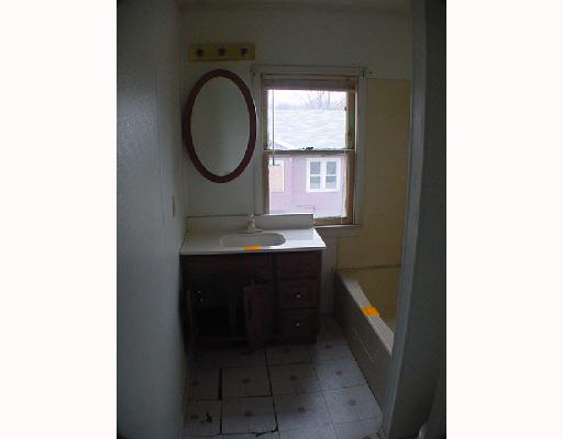 237 Donald E, South Bend, IN 46613 photo 8