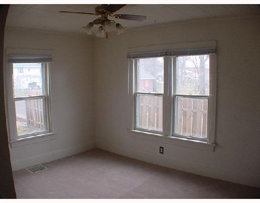 237 Donald E, South Bend, IN 46613 photo 6