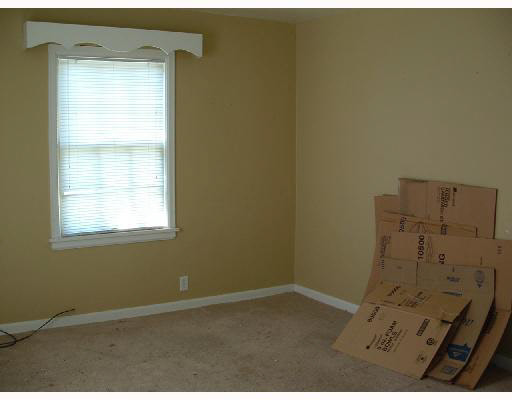 1309 Eclipse Pl, South Bend, IN 46628 photo 3