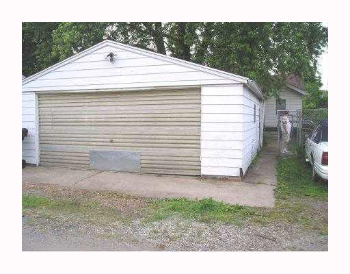 1832 Calvert, South Bend, IN 46613 photo 9