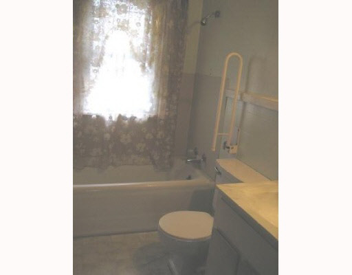 1832 Calvert, South Bend, IN 46613 photo 5