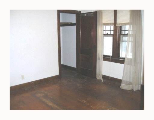 1832 Calvert, South Bend, IN 46613 photo 6