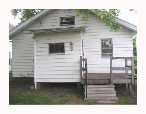 1832 Calvert, South Bend, IN 46613 photo 8