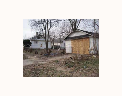 1325 Calvert, South Bend, IN 46613 photo 4