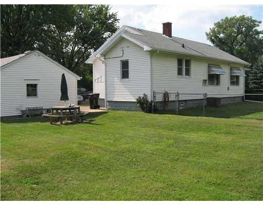 16610 Barton St, Granger, IN 46530 photo 3