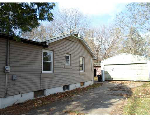 19569 Greenacre St, South Bend, IN 46637 photo 3
