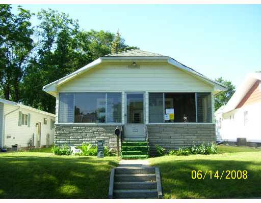 1914 Bowman E, South Bend, IN 46613 photo 1