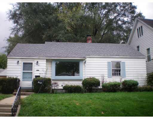 910 Eckman E, South Bend, IN 46614 photo 1
