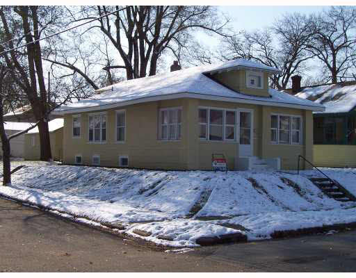 1324 Dayton E, South Bend, IN 46613 photo 1