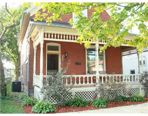 1028 Wayne E, South Bend, IN 46617 photo 1