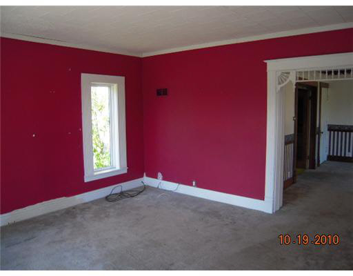 233 Maple St E, Bremen, IN 46506 photo 4
