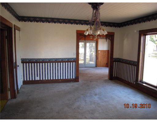 233 Maple St E, Bremen, IN 46506 photo 5