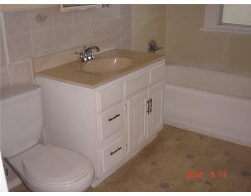 209 Fairview, South Bend, IN 46614 photo 9
