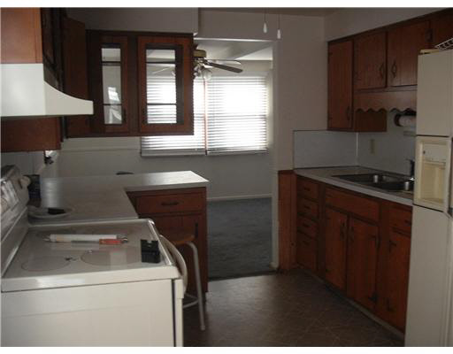 1239 Joyce Dr, South Bend, IN 46616 photo 6