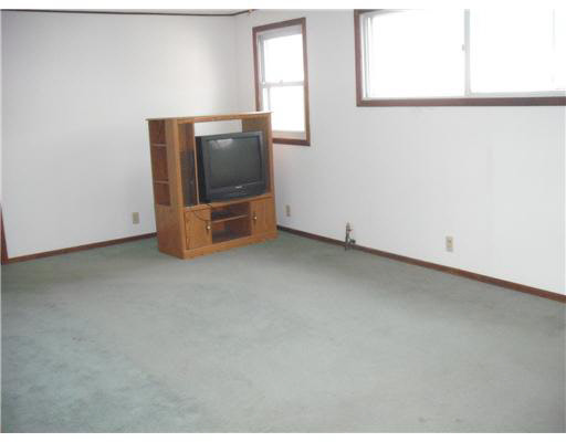 1239 Joyce Dr, South Bend, IN 46616 photo 7