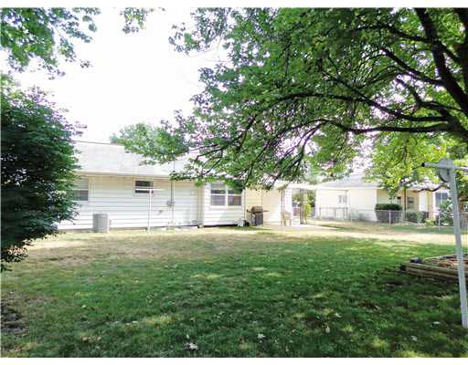 739 Garden Ln, South Bend, IN 46619 photo 14