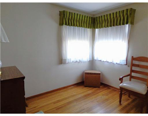 739 Garden Ln, South Bend, IN 46619 photo 8