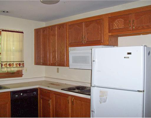 513 Widener Ln, South Bend, IN 46614 photo 2