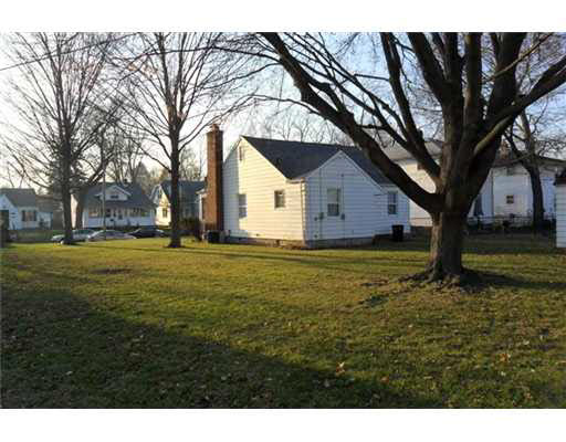 2022 Berkley Pl, South Bend, IN 46616 photo 3