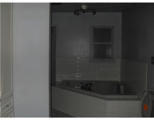 21591 Kern Rd, South Bend, IN 46614 photo 3