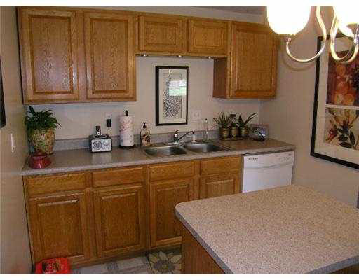 2228 Hollywood Pl, South Bend, IN 46616 photo 2