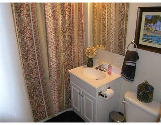 2228 Hollywood Pl, South Bend, IN 46616 photo 11