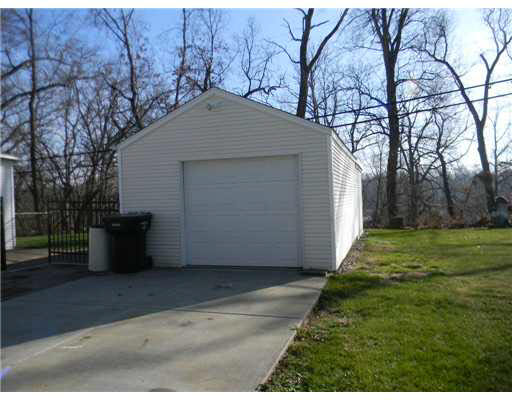 25920 Lakewood Dr, South Bend, IN 46628 photo 16