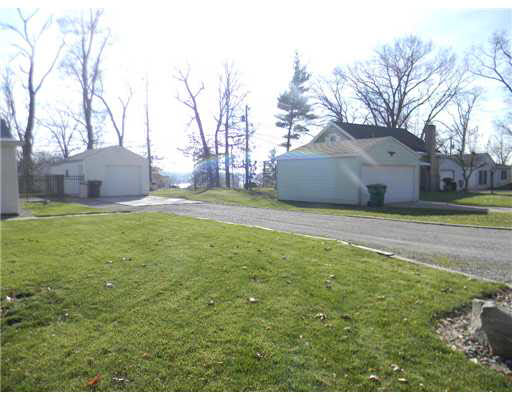 25920 Lakewood Dr, South Bend, IN 46628 photo 2