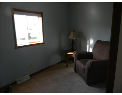25920 Lakewood Dr, South Bend, IN 46628 photo 9