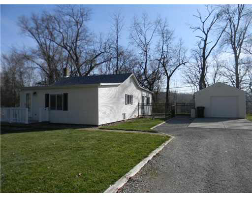 25920 Lakewood Dr, South Bend, IN 46628 photo 3