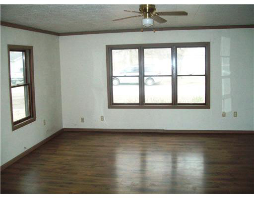 17851 Main St, Tyner, IN 46572 photo 4
