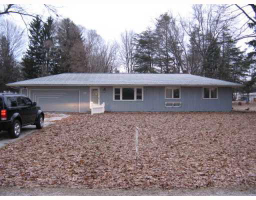 30667 N Shore Dr, Elkhart, IN 46514 photo 1