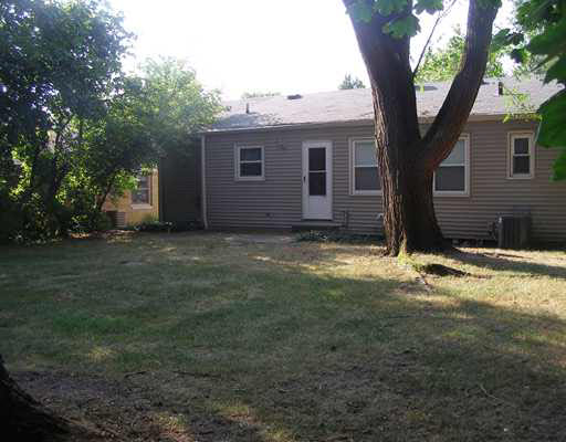 1327 Colfax E, South Bend, IN 46617 photo 9
